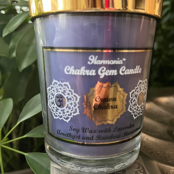 SOY WAX Lavender Amethyst and Rainbow Moonstone Chakra Gem Candle - Picture 4 of 5
